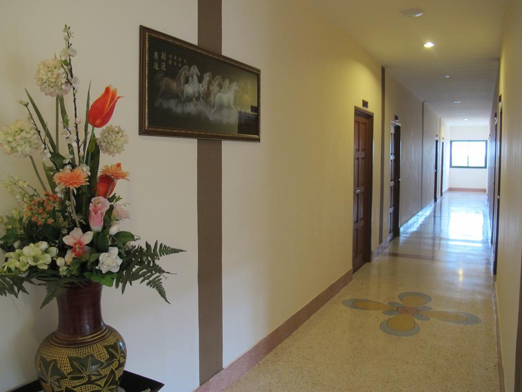 The Star Hotel Udon Thani Dış mekan fotoğraf